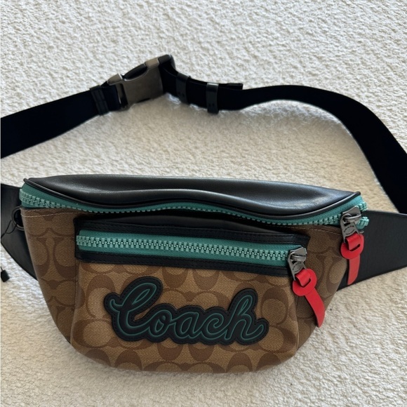 COACH Brown Belt Sling Bag Mens Unisex - Picture 2 of 8